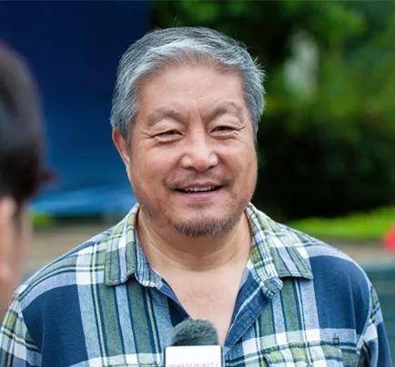 他是国家一级演员:不料头像被印在冥币上,欲打官司却找不到人_王卫国