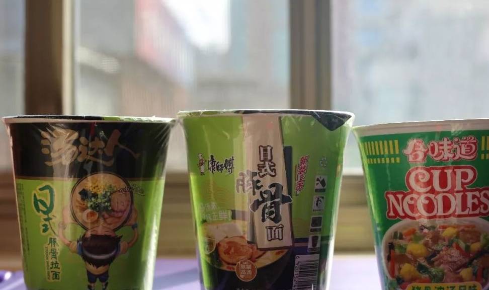 统一汤达人重量:83g(面饼55g)热量:364kcal调味包数:3包(其中有一片肉