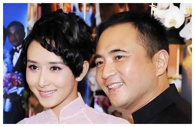 嫁给马来西亚豪门,老公为共枕竟割除扁桃体?_胡静_爱情_朱兆祥