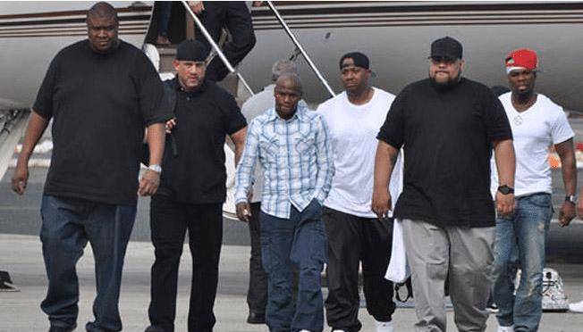 拳王梅威瑟的四大金刚保镖:平均身高2米以上,年薪破百万_拳击_事情_几