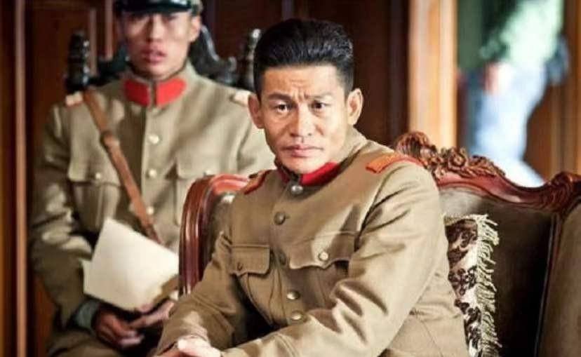 卢永祥给儿子取名叫做卢小嘉,因为他只有这一个儿子,所以把最好的东西