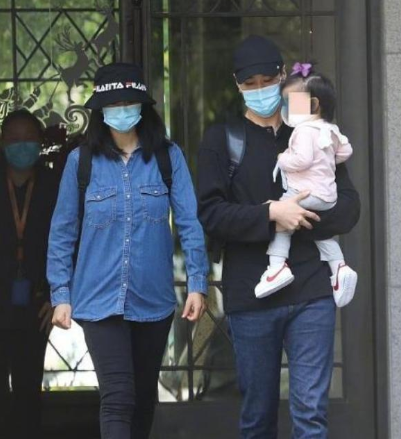 高圆圆说女儿长得像赵又廷,网友翻出他的女装照,催女神快生儿子_娱乐