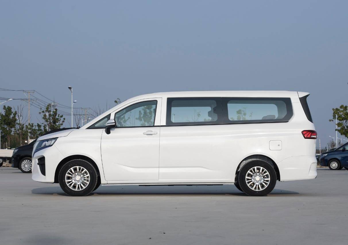 宜商宜家,高性价比,北汽制造锐胜王牌mpv为何是黑马?_搜狐汽车_搜狐网