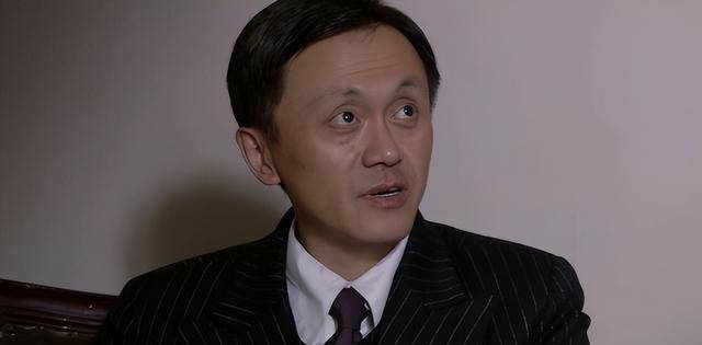 重温《悬崖》才懂隐藏最深的不是周乙,而是级别更高的陈景瑜_靖宇
