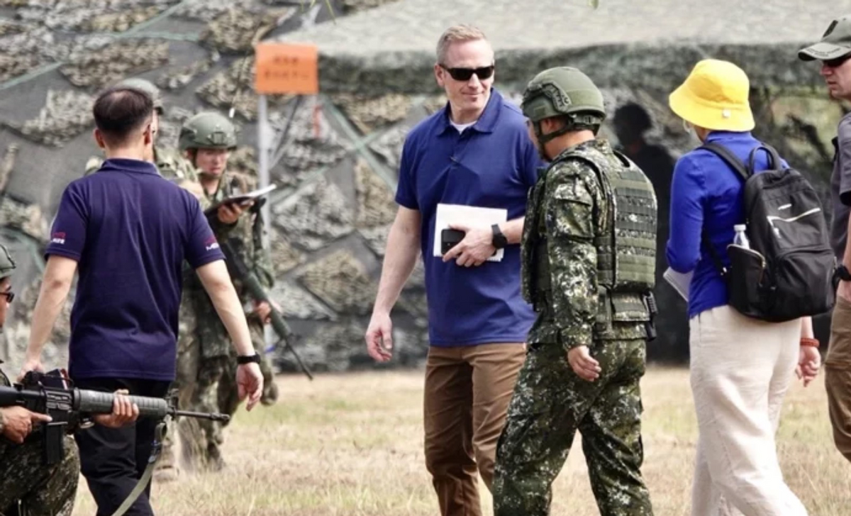 窜台美国议员给马斯克写了一封信,里面有大秘密_加拉格尔_驻军_台湾