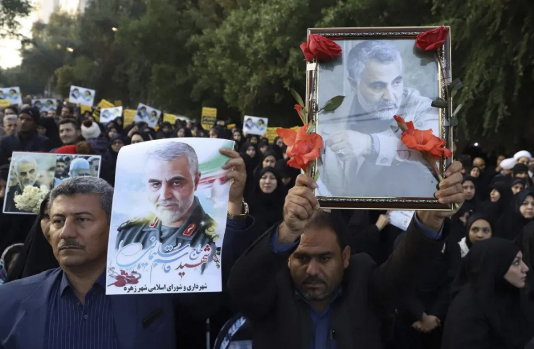 苏莱曼尼被刺杀,特朗普遥控指挥,伊拉克总理:那天原本是来见我_伊朗