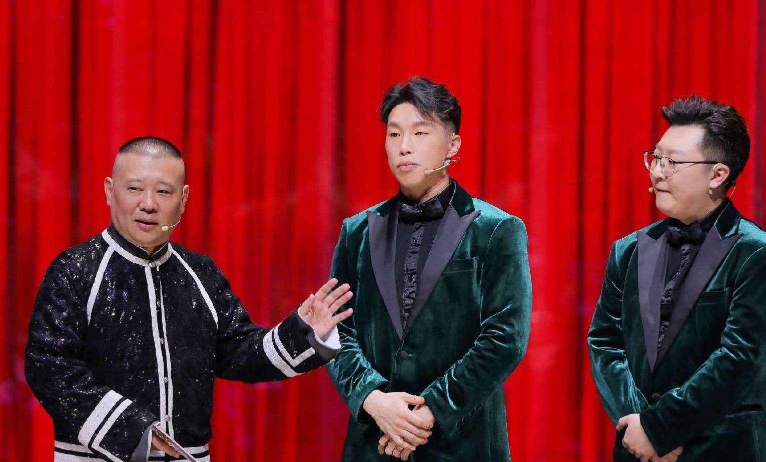 身为郭德纲儿徒,又从胖子健身成型男,烧饼说相声为啥总是不太火_表演