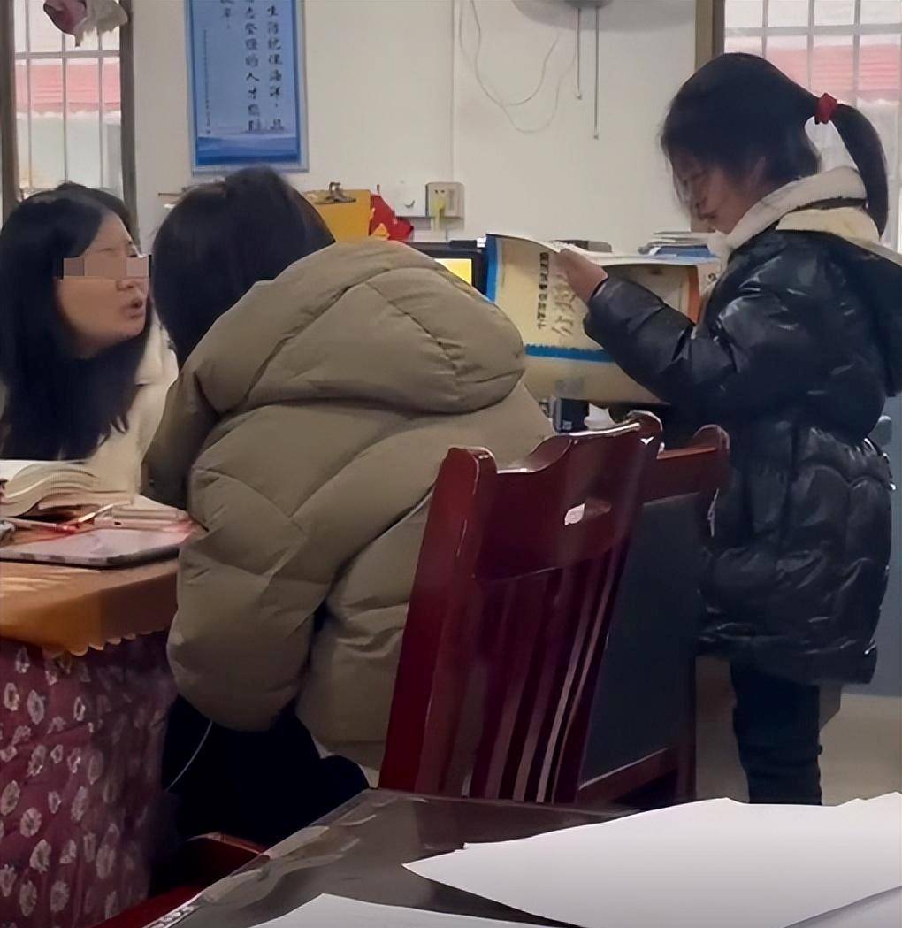 杨老师真容曝光,满嘴脏话眼带凶光,网友:枉为人师_女生_视频_男生