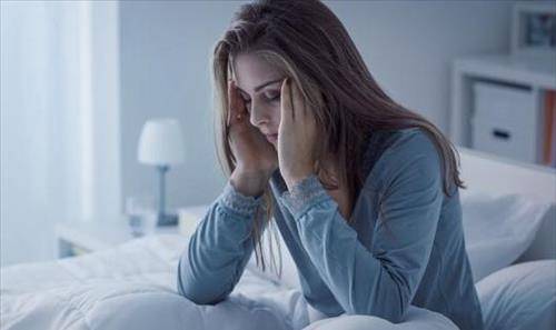 杭州女孩合租遇情侣,半夜听得心烦意乱,中介:你也找一个就好啦_林某