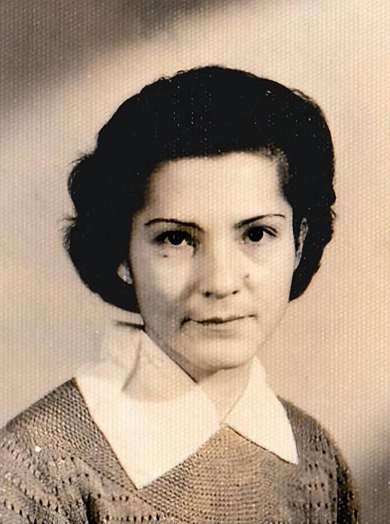 法国老太李丹妮:孤身苦等中国初恋50多年,80多岁两人终成正果