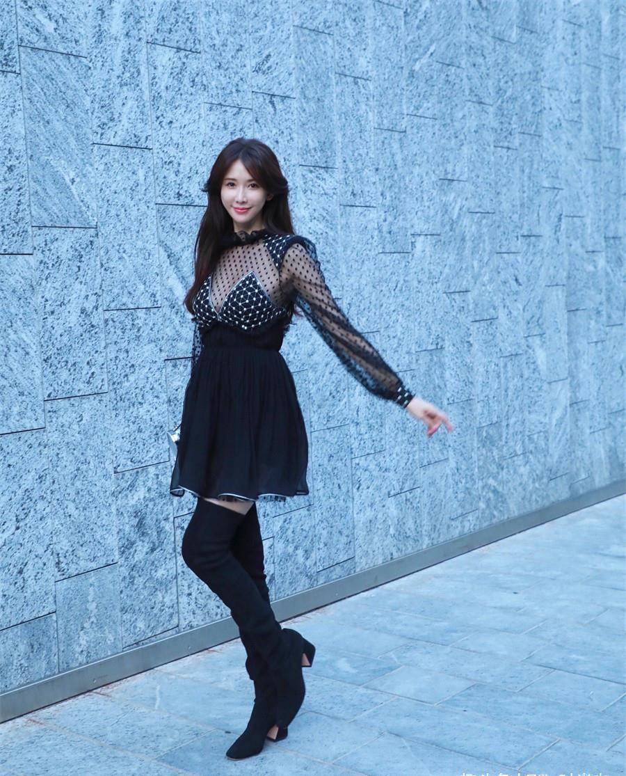 林志玲结婚后愈发奔放!穿半透波点裙现身街头,46岁身材依旧惹眼.