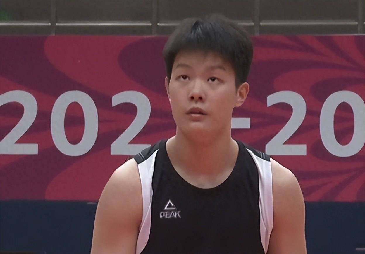 内线双塔功不可没,四川女篮轻松击败江苏,罗新成手感冰凉_贝奇_韩旭