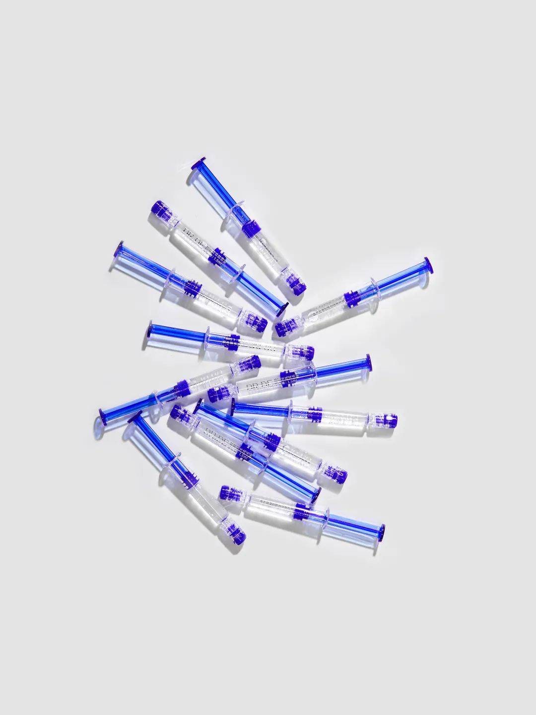 高端抗衰杀出新黑马,一款"可以涂抹的水光针"到底有多能打?