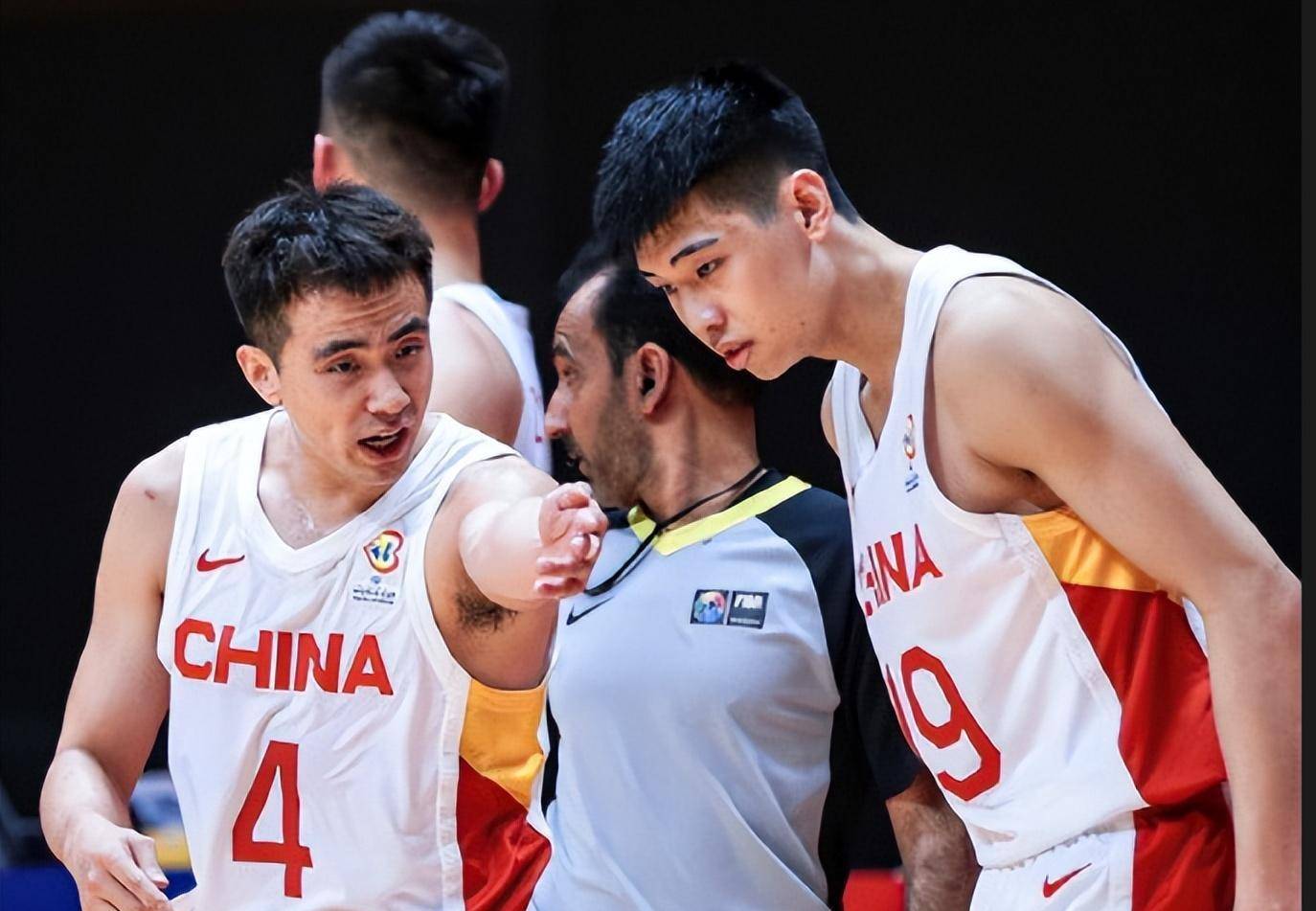 郭艾伦谈赵继伟疯了:尽快开直播送礼物_比赛_球迷_吐槽