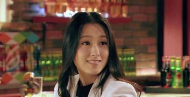 王彦霖升级当爸,晒宝宝照片,双手托举有爱,女子透露宝宝性别_佳妮