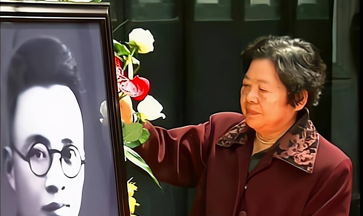 博古两任妻子6个子女,他39岁遇难后,他的子女后来怎么样了?