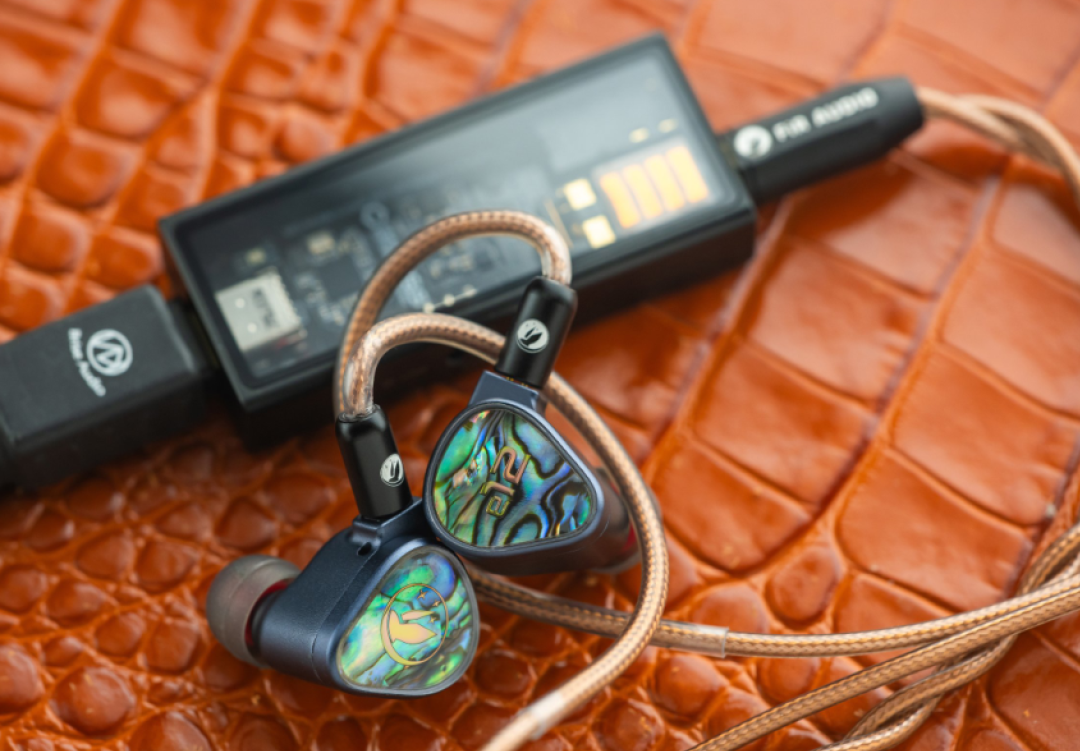 为何用一款便携译码(俗称老鼠尾)去配合e12呢?