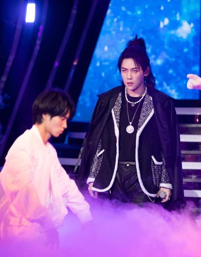 刘维爆笑模仿王一博,被沈梦辰偷偷发给王一博,意外获得本尊高度认可