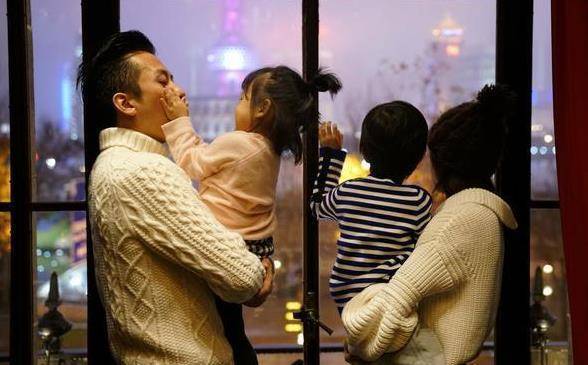 原创暖心的孙俪给当年抛弃自己的父亲买房力捧同父异母的妹妹9年