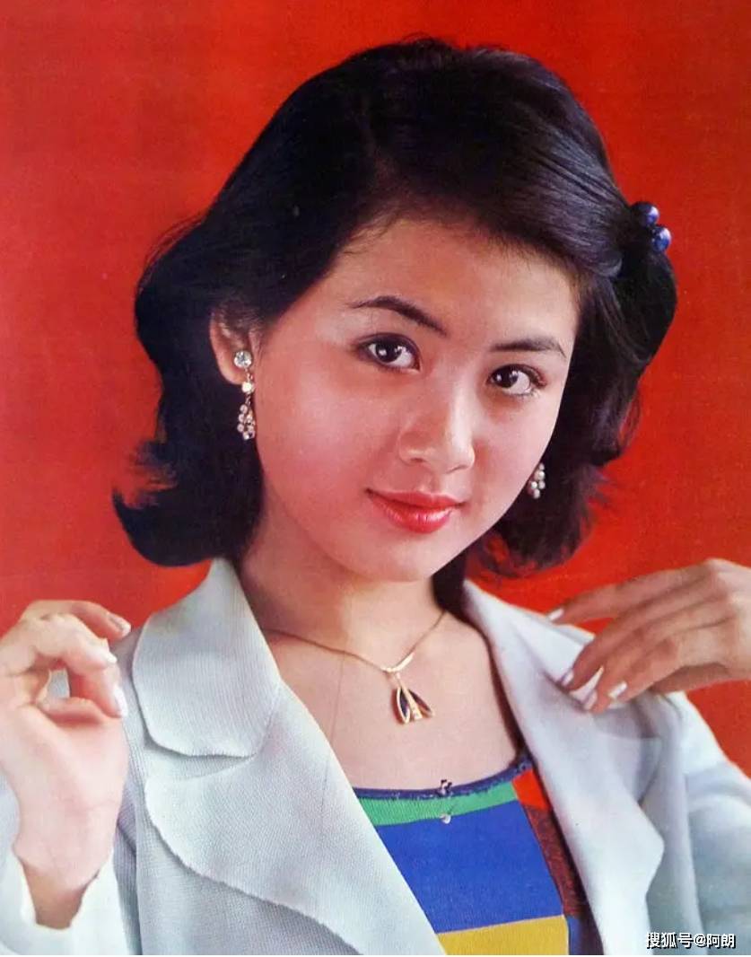 87版经典红楼梦,贾宝玉扮演者,年轻时倾国倾城,为何消失荧屏,如今怎样