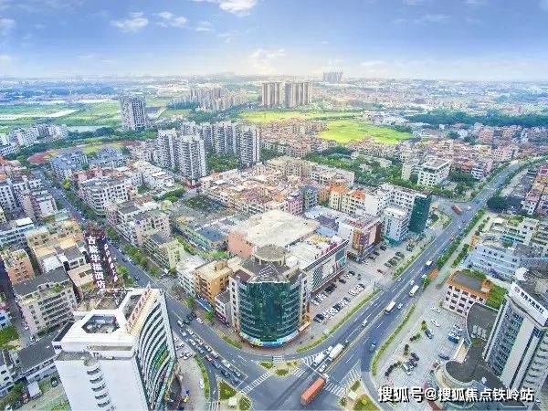 比较成熟,松岗健姿彩大型综合水上乐园游泳戏水中心,汇丰假日酒店ktv