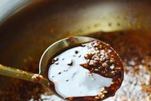 为什么你做的凉皮不好吃,把这4种调料做好了,想不好吃都难_香料_加入