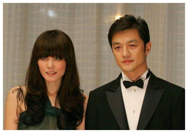 王菲谢霆锋秀恩爱,李亚鹏直播求助,李湘前夫送礼安慰._网友_礼物_明星