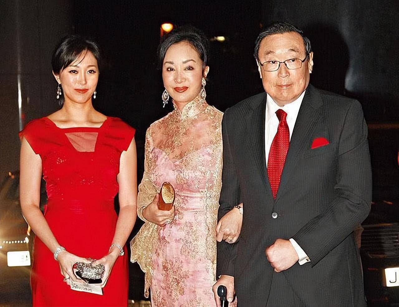 70岁何莉莉用40年斗倒三位情妇与私生子,熬到老公去世,独吞70亿