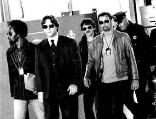 二战时,意大利军队打仗动不动投降,为何有闻名世界的黑手党呢?