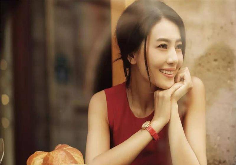 浓眉大眼鼻梁高挺,从小就是美人胚子._小时候_赵又廷_网友