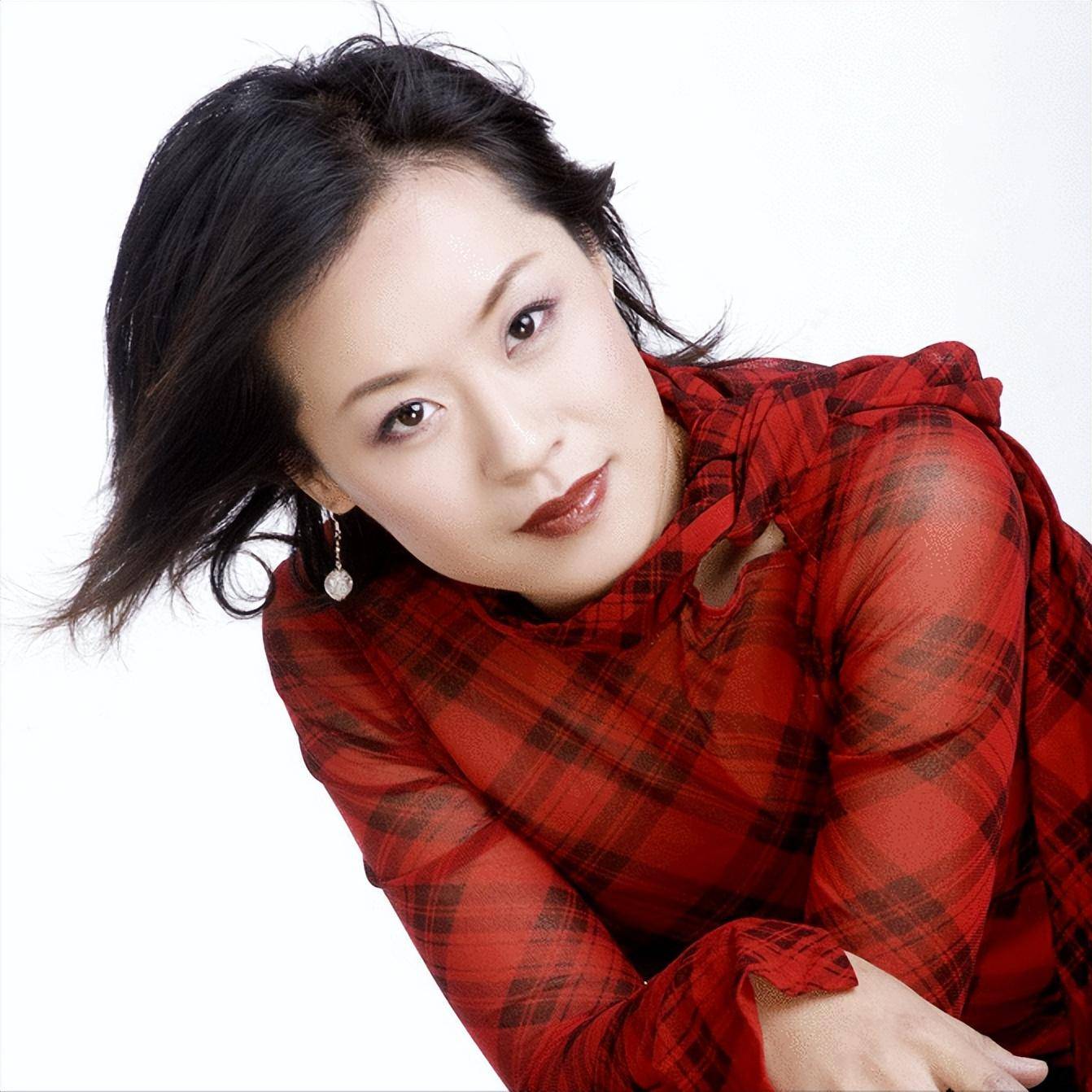 她曾是巩俐的"御用替身",却因《父母爱情》走红,最终咸鱼翻身_王丽涵