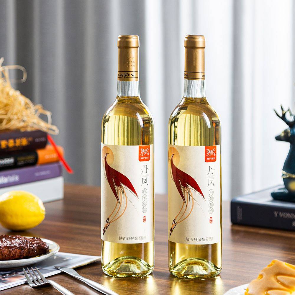 陕西丹凤葡萄酒厂(丹凤酒庄)始创于1911年由意大利传教士安西曼和南阳