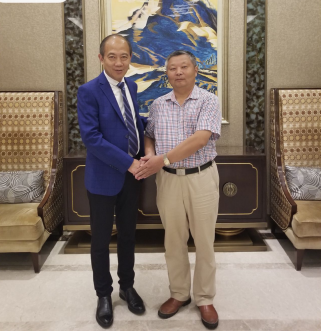 徐华,从事学习和研究易学,高级易学风水师,东南亚地区金牌风水师,奇门