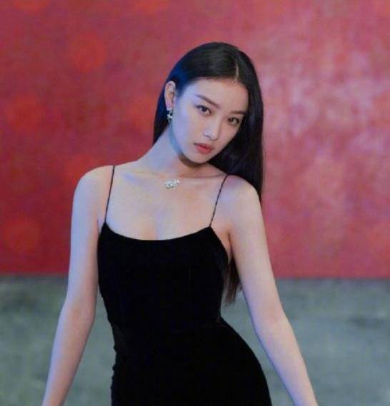 原创美人在骨不在皮倪妮半张脸都能成大片绝美高级脸重新定义时尚