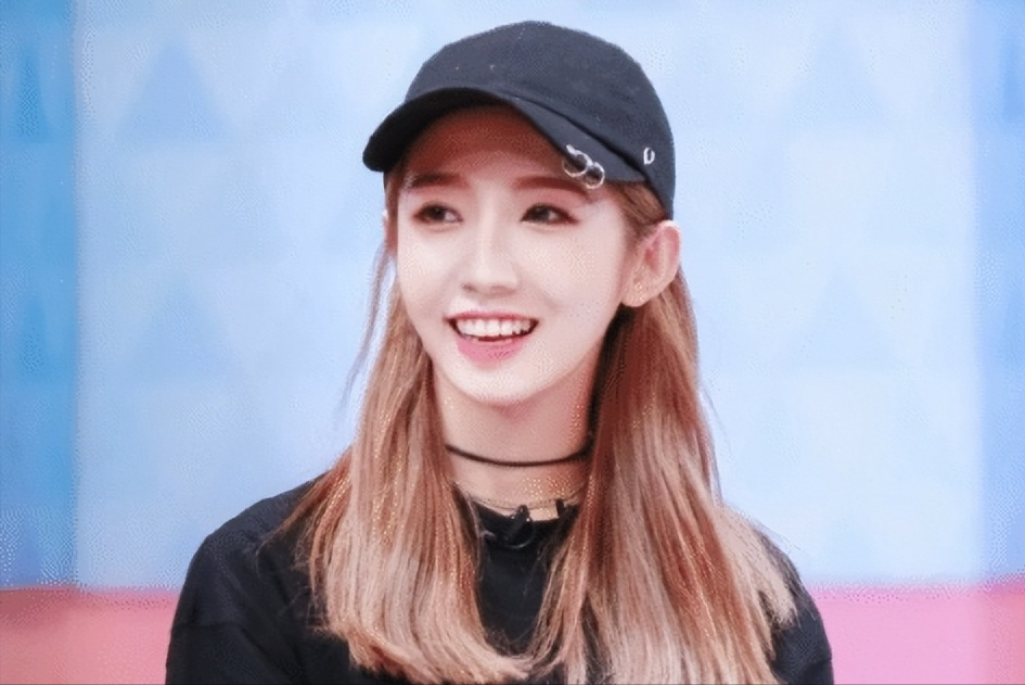 原创内娱最大的笑话一个五线艺人竟然跑去开演唱会结果大快人心