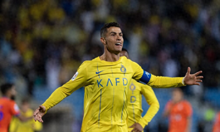 原创99分钟44豪门防守超强塔神打进3球被拖垮克里斯蒂亚诺罗纳尔多抱