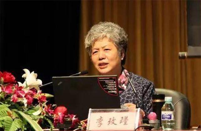 李玫瑾教授:一个人善良是好,但是没有脑子可就容易出大事了!