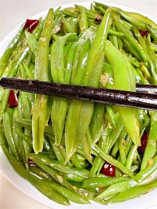 点图片可放大95过年期间大鱼大肉吃多了,吃一道素炒芸豆丝是真香啊.