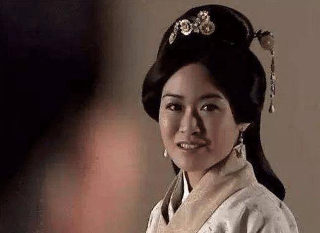 诸葛亮求亲被人嘲笑,婚后时人大惊_父亲_黄承彦_妻子