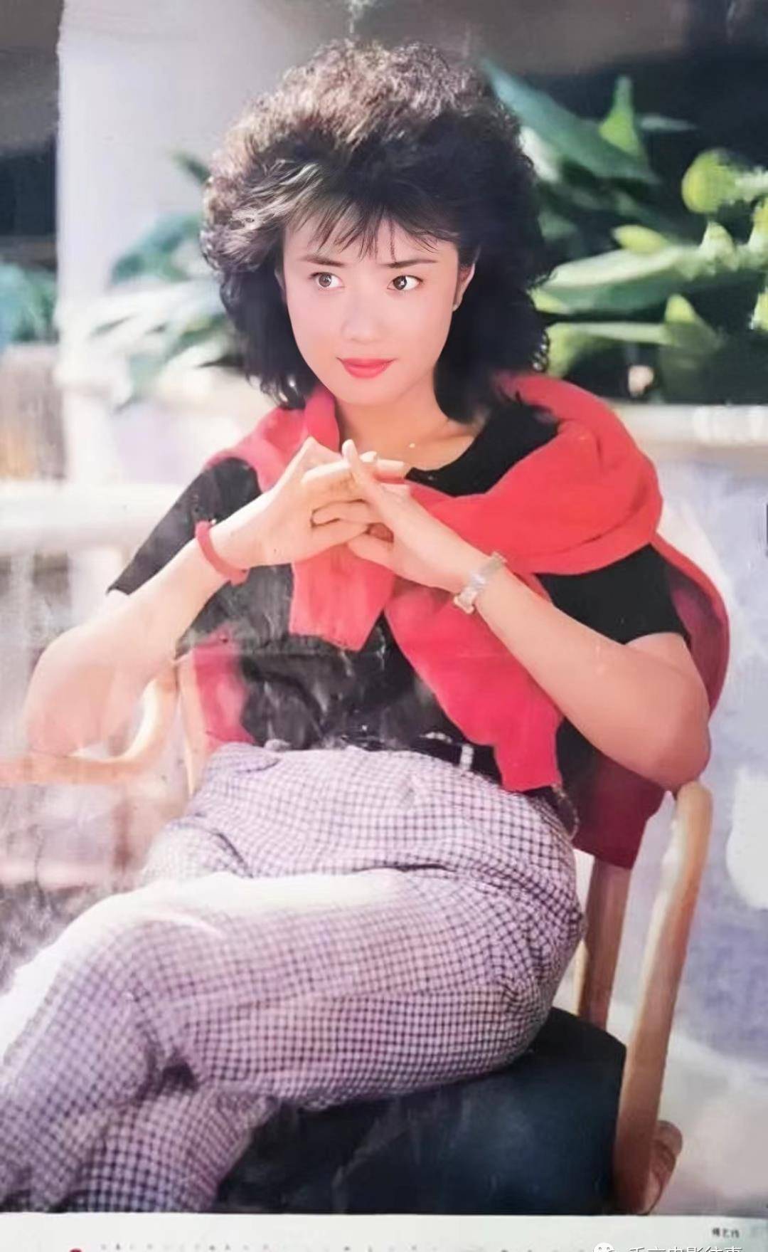 1989年《影画》挂历,刘晓庆封面,内有宋佳,林芳兵,谭小燕等_人物_年代