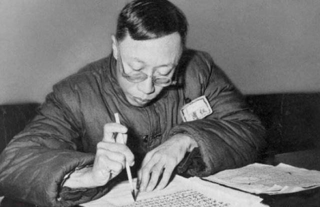 末代皇帝溥仪的第一个月工资,都买了什么东西?不愧是当过皇帝的