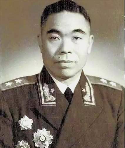 原创滇军名将曾泽生军事水平如何80年前一位副官用八个字评价他