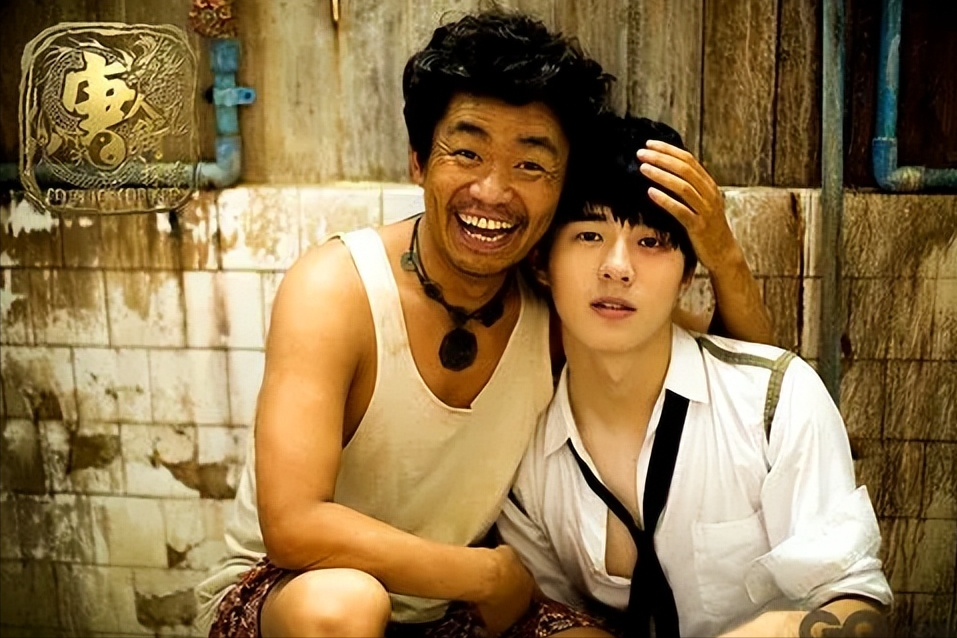 周冬雨颜值大变疑整容,眼角拉开脸上饱满,出席活动成现场焦点_刘昊