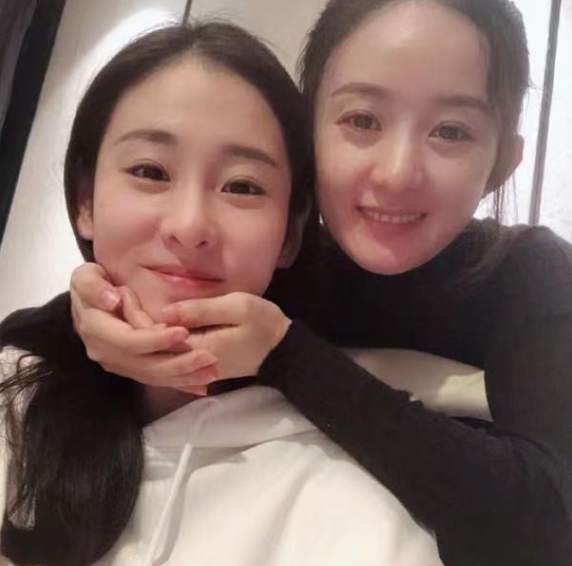 赵丽颖离开冯绍峰,首谈生活的改变,两人分开被曝跟女方旧疾有关_英宝