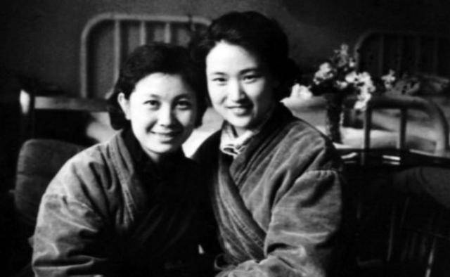 她身怀六甲却被丈夫抛弃,初恋心疼不已:嫁给我一起养,后来如何_严凤英