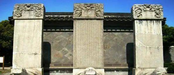 李鸿章墓出土2块金砖为何鉴定结果一出尸骨就被拖出游行