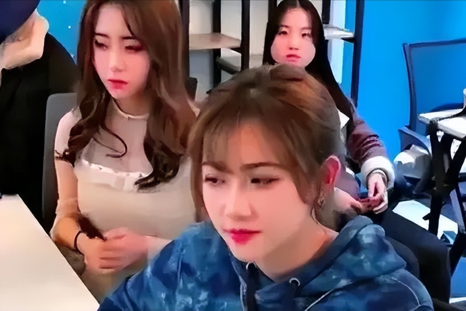 搞笑女网红疯狂吸粉1974万,现转行拍视频,网友直呼辣眼睛_钟婷_性格