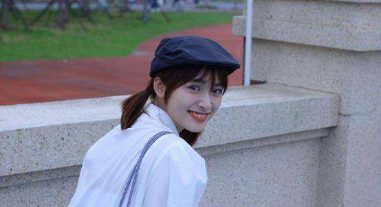 身材五五分,说话不清楚,沈月凭什么红了起来?_陈国富_公司_演技