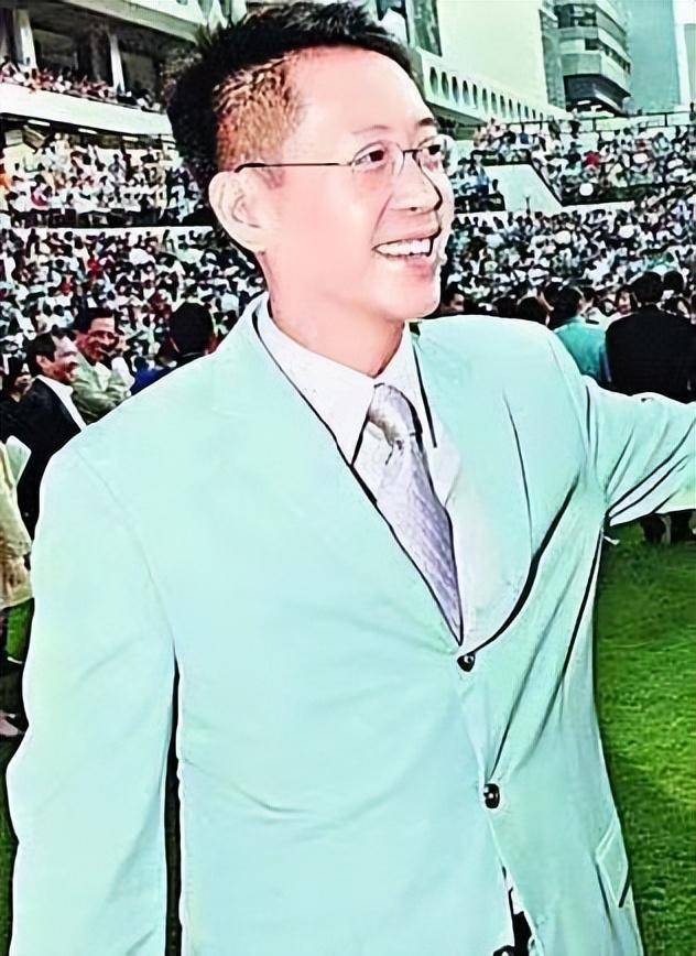 何超琼和陈百强的虐恋:你悲痛送我出嫁,我不顾流言蜚语为你扶灵