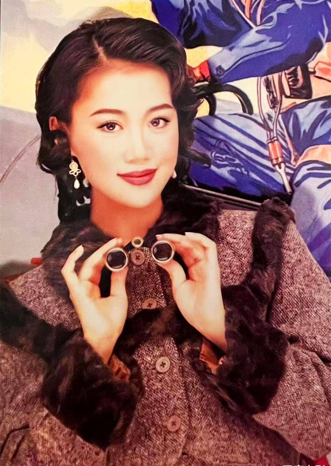 李绮红晒近照,自然衰老好真实,这些港姐,变化大到都认不出来了_向海岚